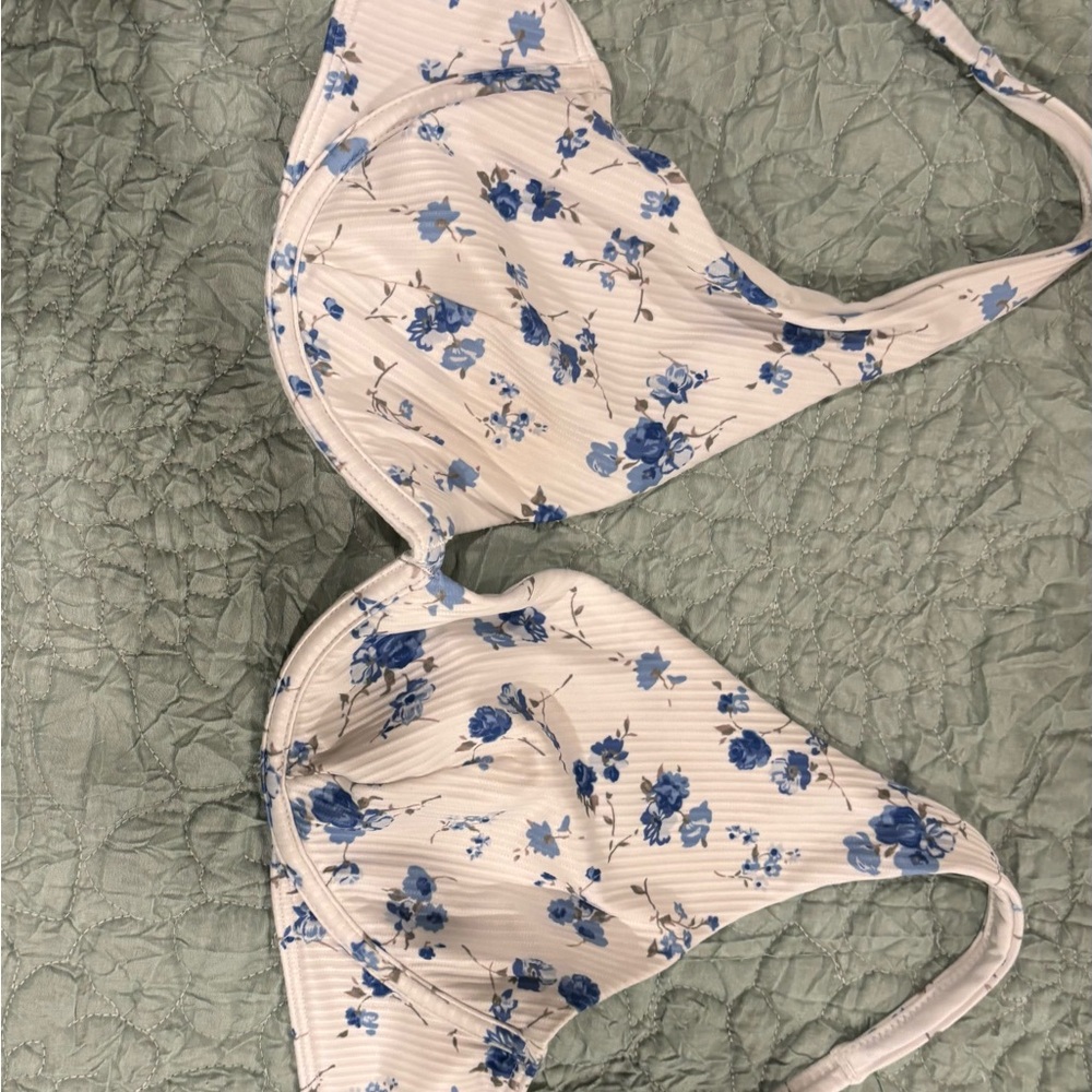 Hollister Cream and Blue Floral Bikini Top
